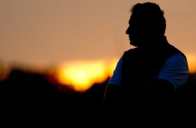 Tite durante o treino realizado esta tarde no CT Joaquim Grava, localizado no Parque Ecolgico do Tiete. O prximo jogo da equipe ser quinta-feira, dia 07/06, contra o Figueirense/SC, no estdio do Pacaembu, vlido pela terceira rodada do Campeonato Brasileiro 2012