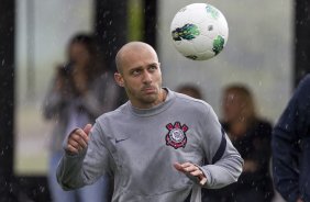 Alessandro durante o treino realizado esta tarde no CT Joaquim Grava, localizado no Parque Ecolgico do Tiete. O prximo jogo da equipe ser quinta-feira, dia 07/06, contra o Figueirense/SC, no estdio do Pacaembu, vlido pela terceira rodada do Campeonato Brasileiro 2012