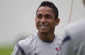 Jorge Henrique que volta ao time titular durante o treino realizado esta tarde no CT Joaquim Grava, localizado no Parque Ecolgico do Tiete. O prximo jogo da equipe ser quinta-feira, dia 07/06, contra o Figueirense/SC, no estdio do Pacaembu, vlido pela terceira rodada do Campeonato Brasileiro 2012