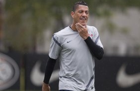 Ralf durante o treino realizado esta tarde no CT Joaquim Grava, localizado no Parque Ecolgico do Tiete. O prximo jogo da equipe ser quinta-feira, dia 07/06, contra o Figueirense/SC, no estdio do Pacaembu, vlido pela terceira rodada do Campeonato Brasileiro 2012