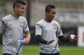 Ramon e Jorge Henrique que voltam ao time titular durante o treino realizado esta tarde no CT Joaquim Grava, localizado no Parque Ecolgico do Tiete. O prximo jogo da equipe ser quinta-feira, dia 07/06, contra o Figueirense/SC, no estdio do Pacaembu, vlido pela terceira rodada do Campeonato Brasileiro 2012