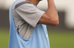 Emerson durante o treino realizado esta tarde no CT Joaquim Grava, localizado no Parque Ecolgico do Tiete. O prximo jogo da equipe ser quarta-feira, dia 13/06, contra o Santos, na Vila Belmiro, jogo de ida vlido pela semi final da Copa Libertadores da Amrica 2012