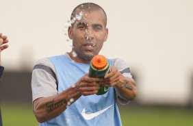 Emerson durante o treino realizado esta tarde no CT Joaquim Grava, localizado no Parque Ecolgico do Tiete. O prximo jogo da equipe ser quarta-feira, dia 13/06, contra o Santos, na Vila Belmiro, jogo de ida vlido pela semi final da Copa Libertadores da Amrica 2012