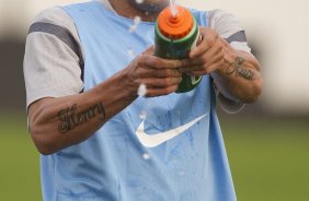 Emerson durante o treino realizado esta tarde no CT Joaquim Grava, localizado no Parque Ecolgico do Tiete. O prximo jogo da equipe ser quarta-feira, dia 13/06, contra o Santos, na Vila Belmiro, jogo de ida vlido pela semi final da Copa Libertadores da Amrica 2012