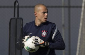 Julio Cesar durante o treino realizado esta manh no CT Joaquim Grava, localizado no Parque Ecolgico do Tiete. O prximo jogo da equipe ser amanh, domingo, dia 17/06, contra a Ponte Preta, em Campinas, vlido pela 5 rodada do Campeonato Brasileiro de 2012