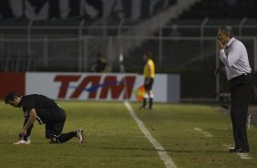 Douglas e Tite durante a partida entre Ponte Preta/Campinas x Corinthians, realizada esta noite no estdio Moiss Lucarelli, vlida pela 5 rodada do Campeonato Brasileiro de 2012