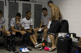 Jogadores nos vestiários antes da partida entre Ponte Preta/Campinas x Corinthians, realizada esta noite no estádio Moisés Lucarelli, válida pela 5ª rodada do Campeonato Brasileiro de 2012