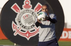 Durante o treino realizado esta tarde no CT Joaquim Grava, localizado no Parque Ecolgico do Tiete. O prximo jogo da equipe ser amanh sbado, 14/07, contra o Nautico/PE, vlido pela 9 rodada do Campeonato Brasileiro de 2012