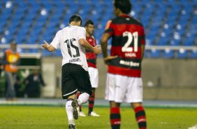 Nos vestiários antes da partida entre Flamengo x Corinthians, realizada esta noite no estádio do Engenhão, jogo válido pela 10ª rodada do Campeonato Brasileiro de 2012