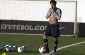 Durante o treino realizado esta tarde no CT Joaquim Grava, localizado no Parque Ecolgico do Tiete. O prximo jogo da equipe ser amanh sbado, 21/07, contra a Portuguesa, no Pacaembu, vlido pela 10 rodada do Campeonato Brasileiro de 2012