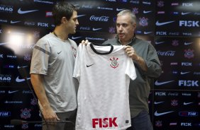 Durante o treino realizado esta tarde no CT Joaquim Grava, localizado no Parque Ecolgico do Tiete. O prximo jogo da equipe ser amanh sbado, 21/07, contra a Portuguesa, no Pacaembu, vlido pela 10 rodada do Campeonato Brasileiro de 2012