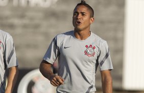 Durante o treino realizado esta tarde no CT Joaquim Grava, localizado no Parque Ecolgico do Tiete. O prximo jogo da equipe ser domingo, 12/08, contra o Coritiba, no estdio Couto Pereira, vlido pela 16 rodada do Campeonato Brasileiro de 2012