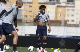 Durante o treino realizado esta manh no CT Joaquim Grava, localizado no Parque Ecolgico do Tiete. O prximo jogo da equipe ser amanh, domingo, 12/08, contra o Coritiba, no estdio Couto Pereira, vlido pela 16 rodada do Campeonato Brasileiro de 2012