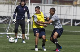 Durante o treino realizado esta manh no CT Joaquim Grava, localizado no Parque Ecolgico do Tiete. O prximo jogo da equipe ser amanh, domingo, 12/08, contra o Coritiba, no estdio Couto Pereira, vlido pela 16 rodada do Campeonato Brasileiro de 2012