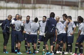 Durante o treino realizado esta manh no CT Joaquim Grava, localizado no Parque Ecolgico do Tiete. O prximo jogo da equipe ser amanh, domingo, 12/08, contra o Coritiba, no estdio Couto Pereira, vlido pela 16 rodada do Campeonato Brasileiro de 2012