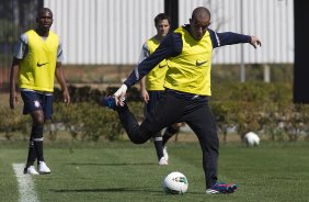 Durante o treino realizado esta manh no CT Joaquim Grava, localizado no Parque Ecolgico do Tiete. O prximo jogo da equipe ser amanh, domingo, 12/08, contra o Coritiba, no estdio Couto Pereira, vlido pela 16 rodada do Campeonato Brasileiro de 2012