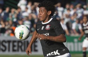 Durante a partida entre Coritiba x Corinthians, realizada esta tarde no estdio Couto Pereira, jogo vlido pela 16 rodada do Campeonato Brasileiro de 2012