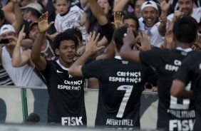 Durante a partida entre Coritiba x Corinthians, realizada esta tarde no estdio Couto Pereira, jogo vlido pela 16 rodada do Campeonato Brasileiro de 2012