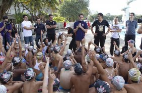 O nadador Thiago Pereira foi recebido hoje no Parque São Jorge pelo presidente Mario Gobbi