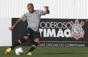 Durante o treino realizado esta tarde no CT Joaquim Grava, localizado no Parque Ecolgico do Tiete. O prximo jogo da equipe ser domingo,19/08, contra o Santos, na Vila Belmiro, vlido pela 18 rodada do Campeonato Brasileiro de 2012