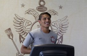 Durante o treino realizado esta tarde no CT Joaquim Grava, localizado no Parque Ecolgico do Tiete. O prximo jogo da equipe ser domingo,19/08, contra o Santos, na Vila Belmiro, vlido pela 18 rodada do Campeonato Brasileiro de 2012