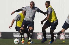 Durante o treino realizado esta tarde no CT Joaquim Grava, localizado no Parque Ecolgico do Tiete. O prximo jogo da equipe ser domingo, 25/08, contra o So Paulo, no Pacaembu, vlido pela 19 rodada do Campeonato Brasileiro de 2012