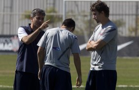 Apos o treino realizado esta manh no CT Joaquim Grava, localizado no Parque Ecolgico do Tiete. O prximo jogo da equipe ser amanh, domingo, 25/08, contra o So Paulo, no Pacaembu, vlido pela 19 rodada do Campeonato Brasileiro de 2012