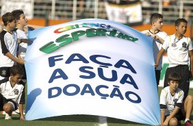 Durante a partida entre Corinthians x So Paulo, realizada esta tarde no estdio do Pacaembu, jogo vlido pela 19 rodada do Campeonato Brasileiro de 2012