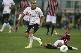 Durante a partida entre Corinthians x So Paulo, realizada esta tarde no estdio do Pacaembu, jogo vlido pela 19 rodada do Campeonato Brasileiro de 2012