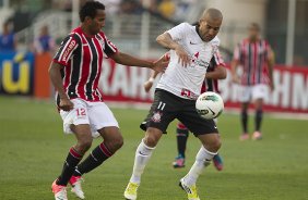 Durante a partida entre Corinthians x So Paulo, realizada esta tarde no estdio do Pacaembu, jogo vlido pela 19 rodada do Campeonato Brasileiro de 2012