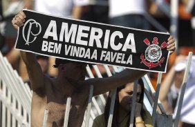 Durante a partida entre Corinthians x So Paulo, realizada esta tarde no estdio do Pacaembu, jogo vlido pela 19 rodada do Campeonato Brasileiro de 2012