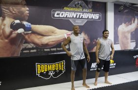 O lutador de MMA, Anderson Silva durante treinamento esta manh na academia do Parque So Jorge