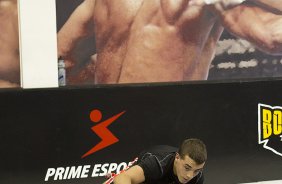 O lutador de MMA, Anderson Silva durante treinamento esta manh na academia do Parque So Jorge