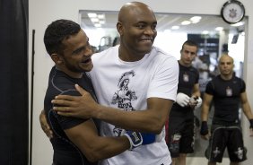 O lutador de MMA, Anderson Silva durante treinamento esta manh na academia do Parque So Jorge