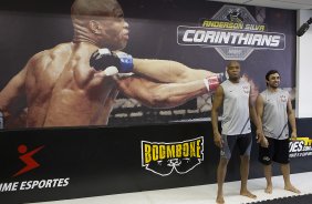 O lutador de MMA, Anderson Silva durante treinamento esta manh na academia do Parque So Jorge