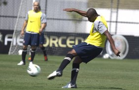 Apos o treino realizado esta manh no CT Joaquim Grava, localizado no Parque Ecolgico do Tiete. O prximo jogo da equipe ser amanh, domingo, 02/09, contra o Atltico-MG, no Pacaembu, jogo vlido pela 21 rodada do Campeonato Brasileiro de 2012