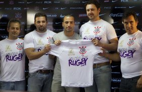 O time de rugby do Corinthians foi apresentado hoje após o treino realizado esta manhã no CT Joaquim Grava, localizado no Parque Ecológico do Tiete. O próximo jogo da equipe será quarta-feira, dia 12/09, contra a Ponte Preta/Campinas, no Pacaembu, jogo válido pela 24ª rodada do Campeonato Brasileiro de 2012