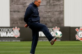 O tcnico Tite durante Treino do Corinthians realizado no CT Joaquim Grava