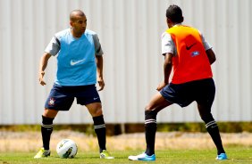 Emerson durante Treino do Corinthians realizado no CT Joaquim Grava