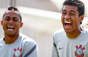 Paulinho durante Treino do Corinthians realizado no CT Joaquim Grava