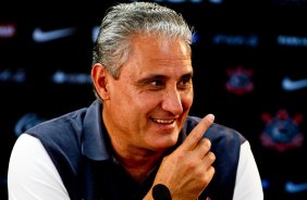 O técnico Tite durante Treino do Corinthians realizado no CT Joaquim Grava
