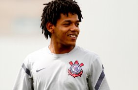 Romarinho durante Treino do Corinthians realizado no CT Joaquim Grava