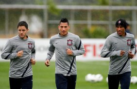 Marinez,Ralf e Paulinho durante Treino do Corinthians realizado no CT Joaquim Grava