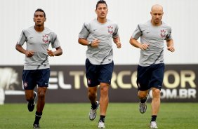 Edenilson,Ralf e Alessandro durante Treino do Corinthians realizado no CT Joaquim Grava