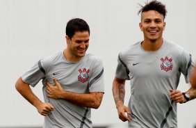 Martinez e Guerrero durante Treino do Corinthians realizado no CT Joaquim Grava