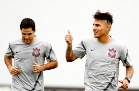 Martinez e Guerrero durante Treino do Corinthians realizado no CT Joaquim Grava