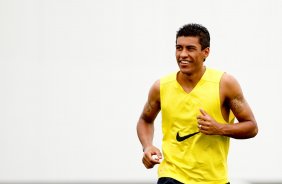 Paulinho durante Treino do Corinthians realizado no CT Joaquim Grava