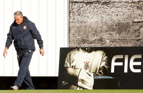 O tcnico Tite durante treino do Corinthians realizado no CT Joaquim Grava