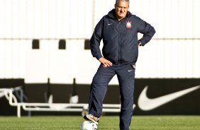 O tcnico Tite durante treino do Corinthians realizado no CT Joaquim Grava