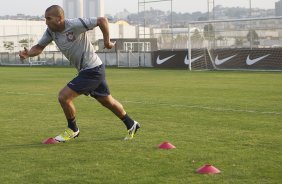 Durante o treino realizado esta tarde no CT Joaquim Grava, localizado no Parque Ecolgico do Tiete. O prximo jogo da equipe ser sbado, dia 06/10 contra o Nautico, nos Aflitos, vlido pela 28 rodada do Campeonato Brasileiro de 2012